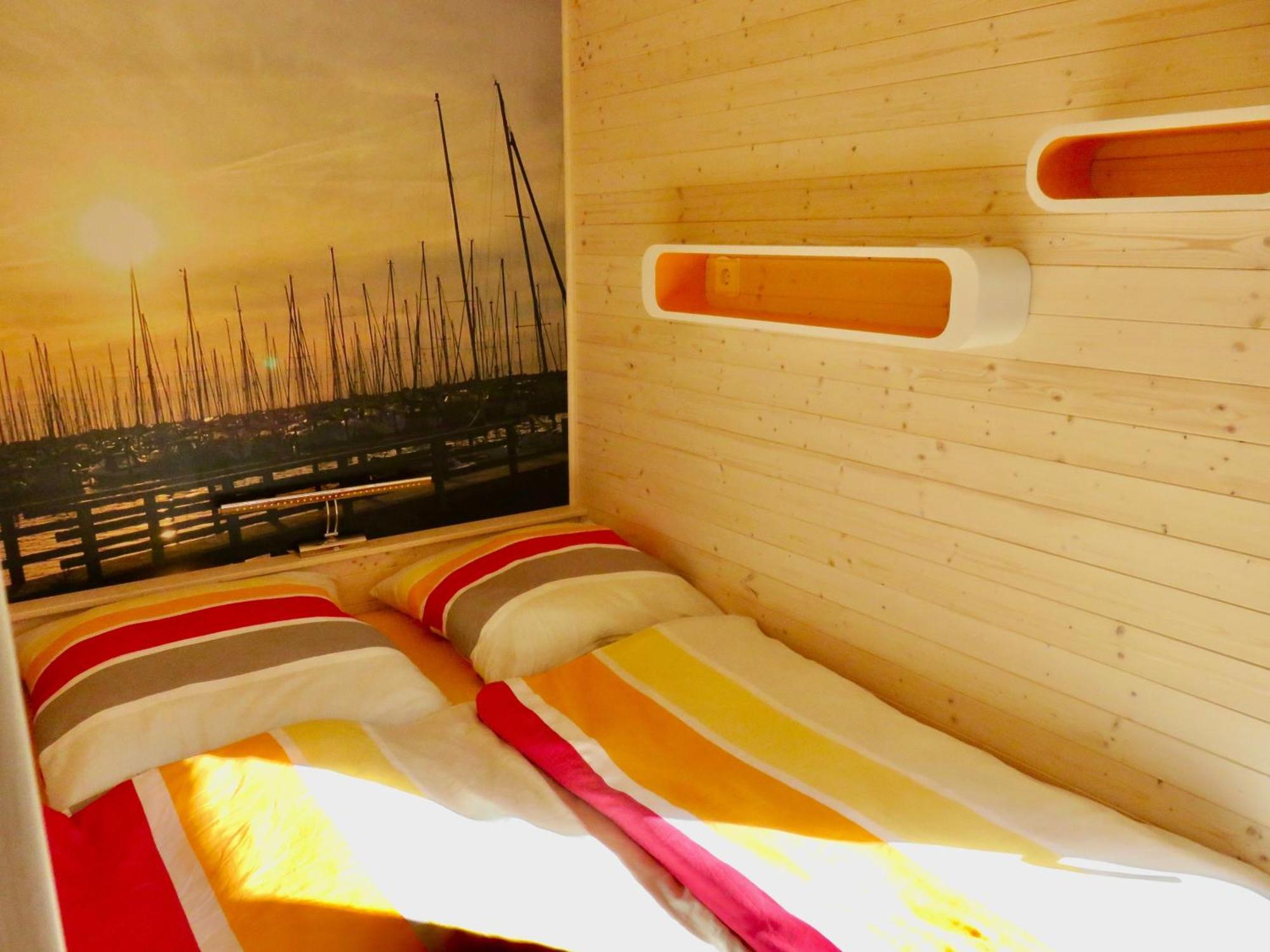 Hausboot Fehmarn Hotel Exterior photo